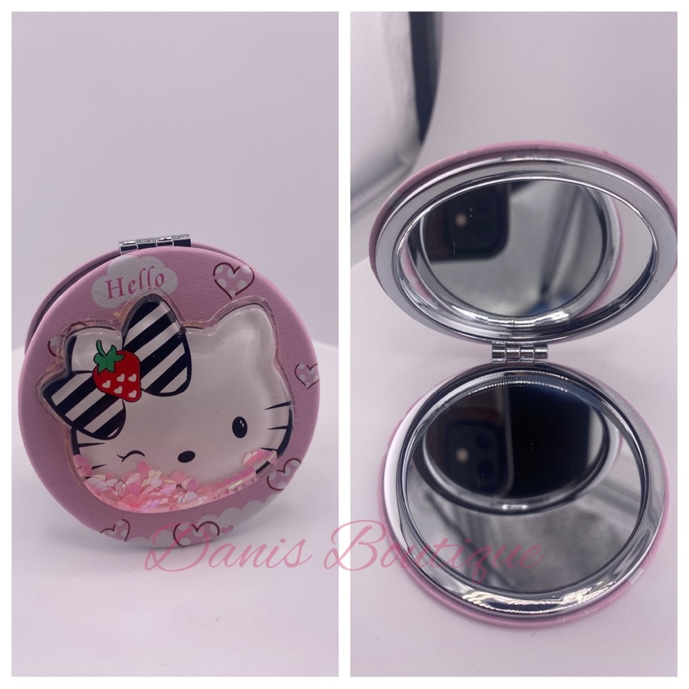 Hello Kitty Round Mirror with Glitter Rainfall- New - Picture 1 of 1